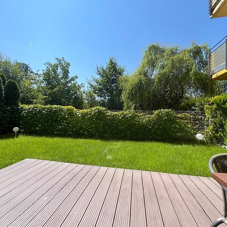 Apartament Z Garazem I Ogrodem Kołobrzeg Exteriör bild